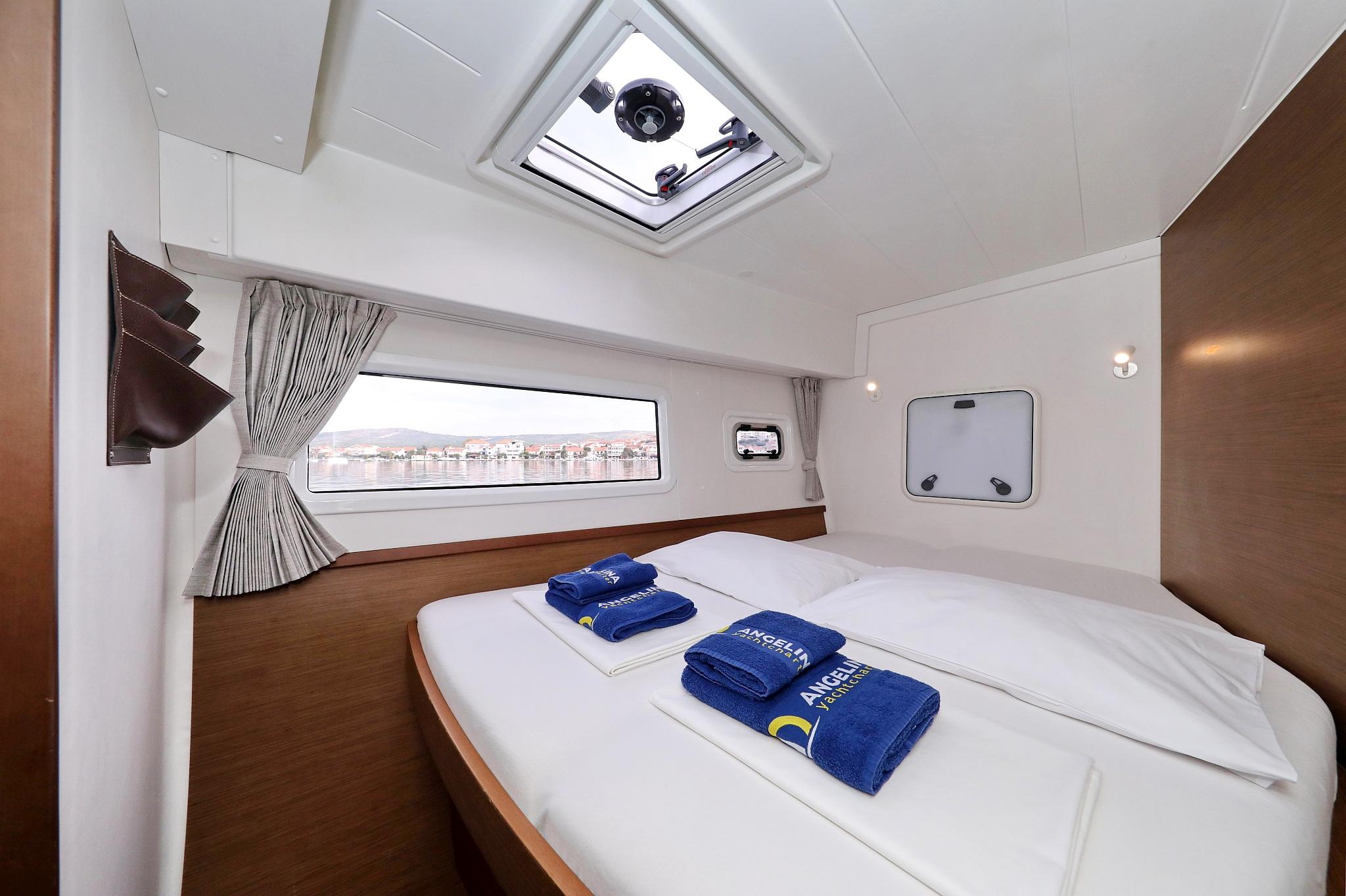 Lagoon 42 - 4 + 2 cab., picture 27