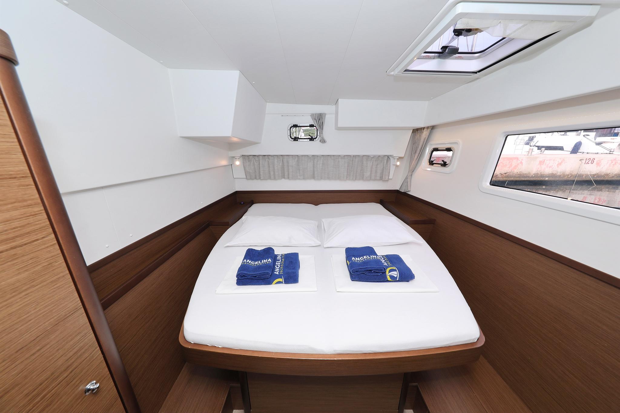 Lagoon 42 - 4 + 2 cab., picture 23