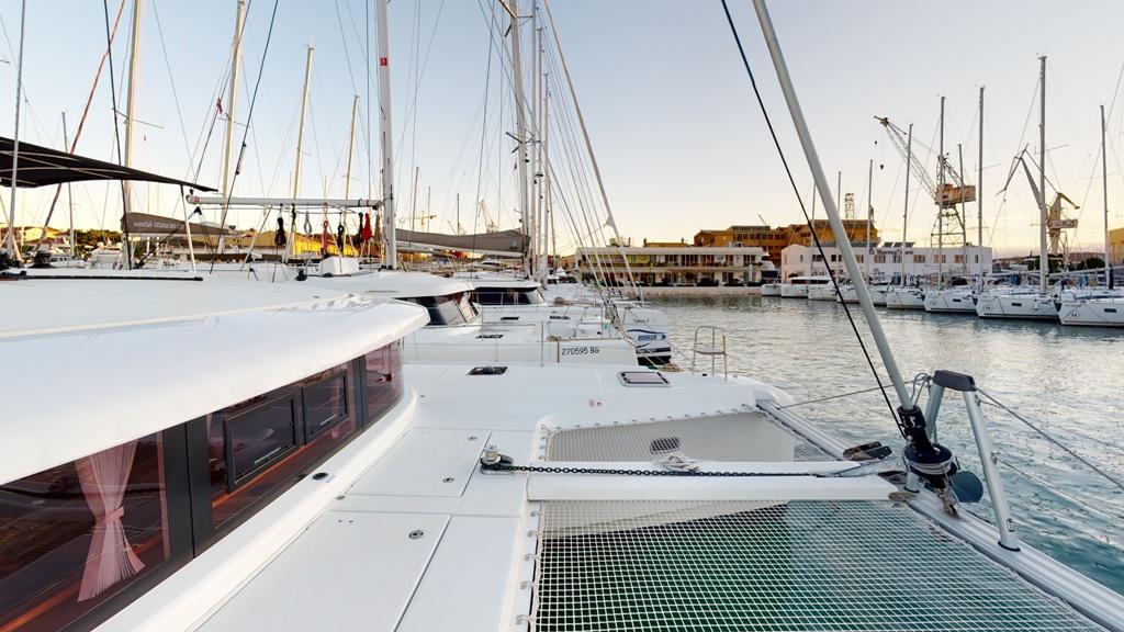 Lagoon 42 - 4 + 2 cab., picture 9