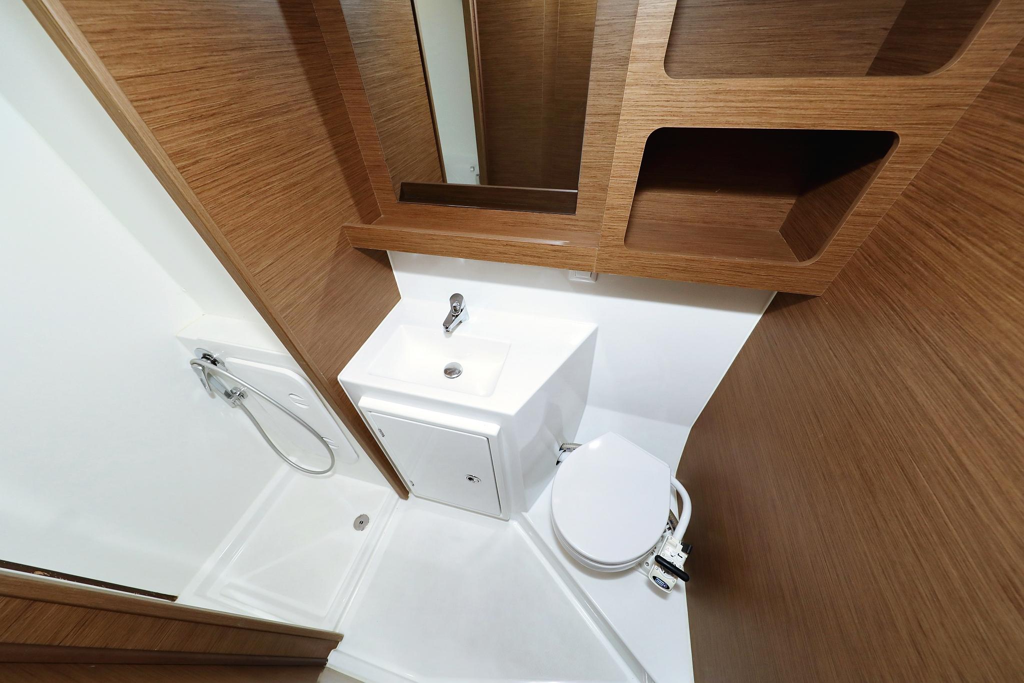 Lagoon 42 - 4 + 2 cab., picture 34