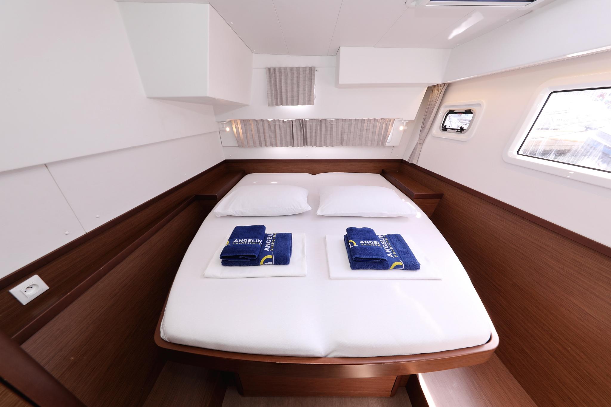 Lagoon 42 - 4 + 2 cab., picture 25