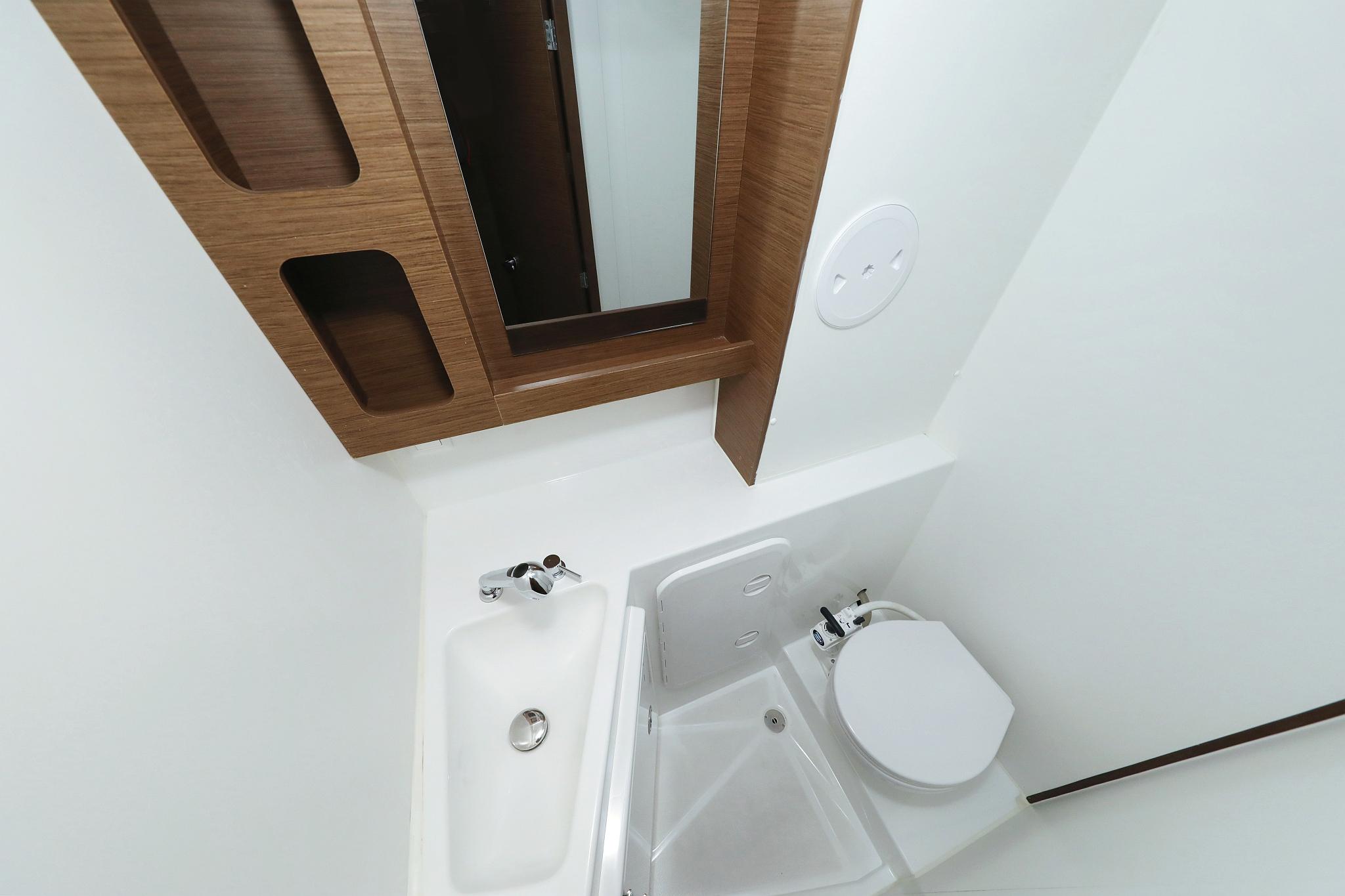 Lagoon 42 - 4 + 2 cab., picture 32