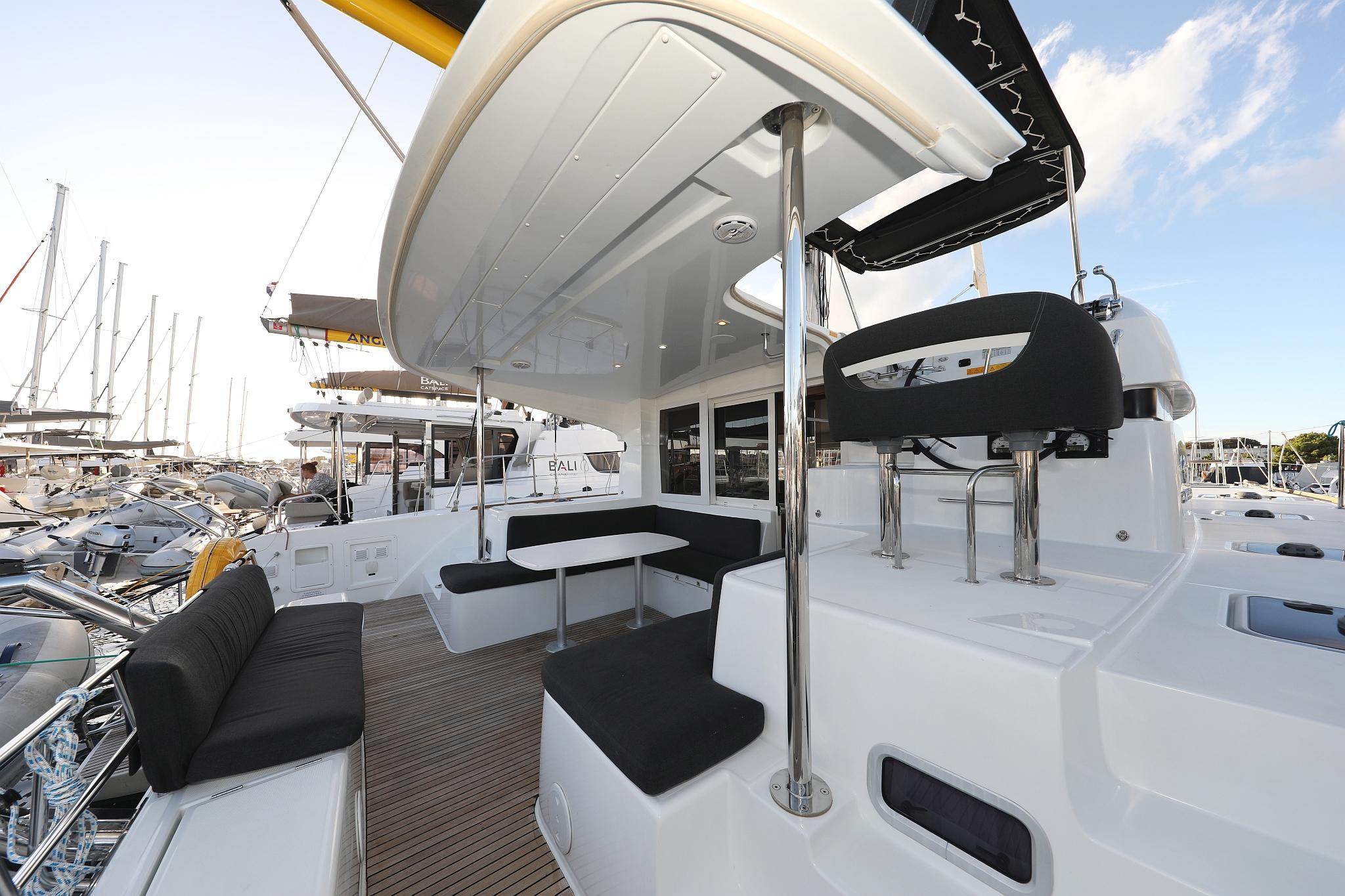 Lagoon 40 - 4 + 2 cab, picture 7