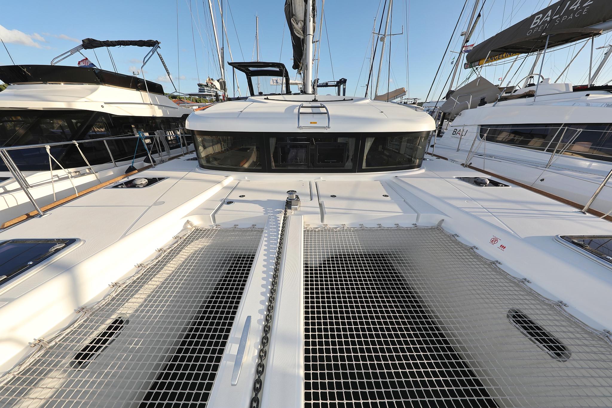 Lagoon 40 - 4 + 2 cab, picture 11