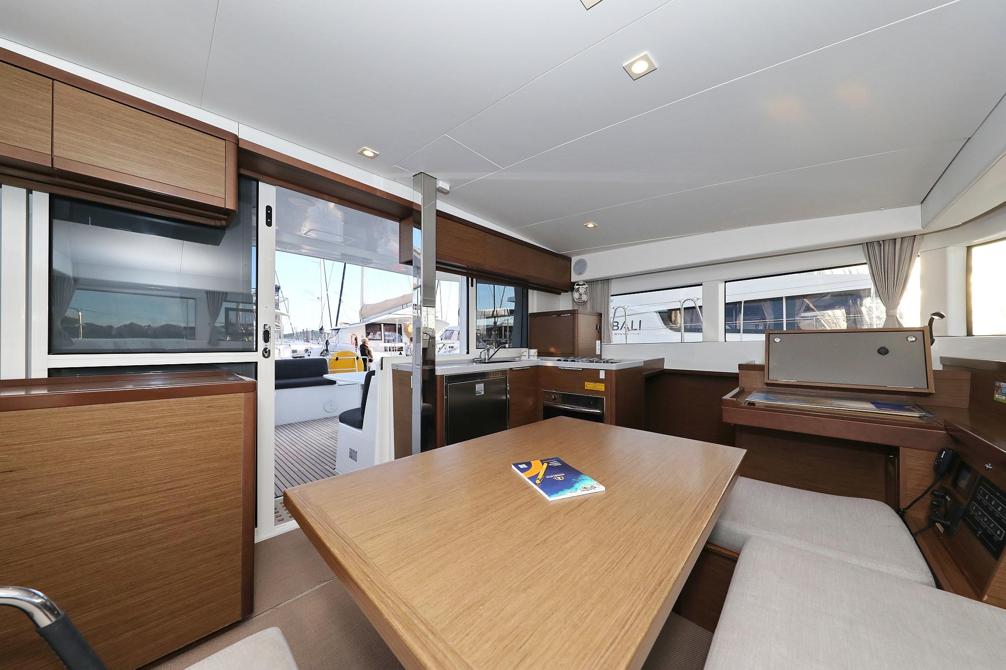 Lagoon 40 - 4 + 2 cab, picture 14