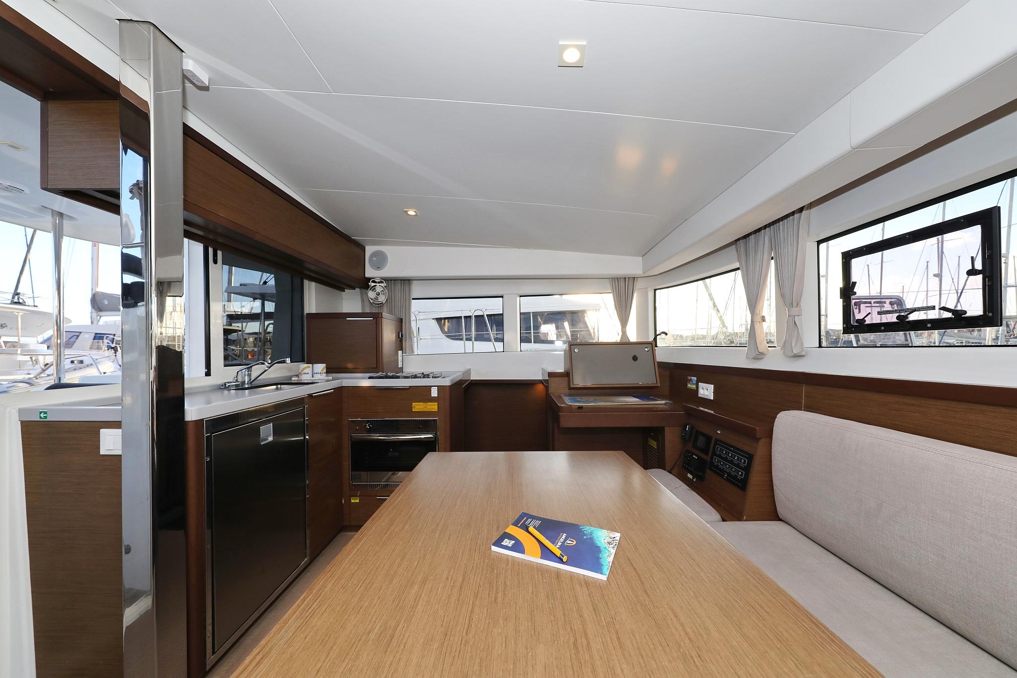 Lagoon 40 - 4 + 2 cab, picture 15