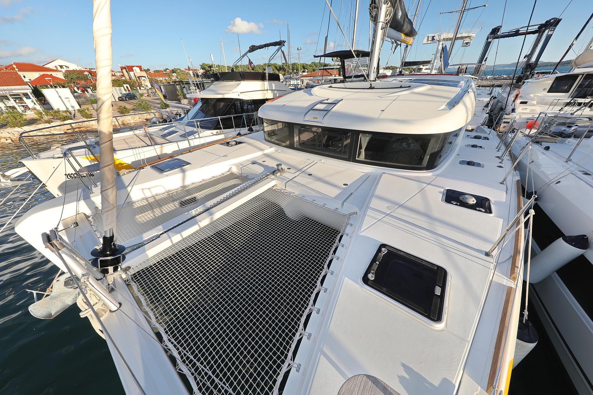 Lagoon 40 - 4 + 2 cab, picture 12