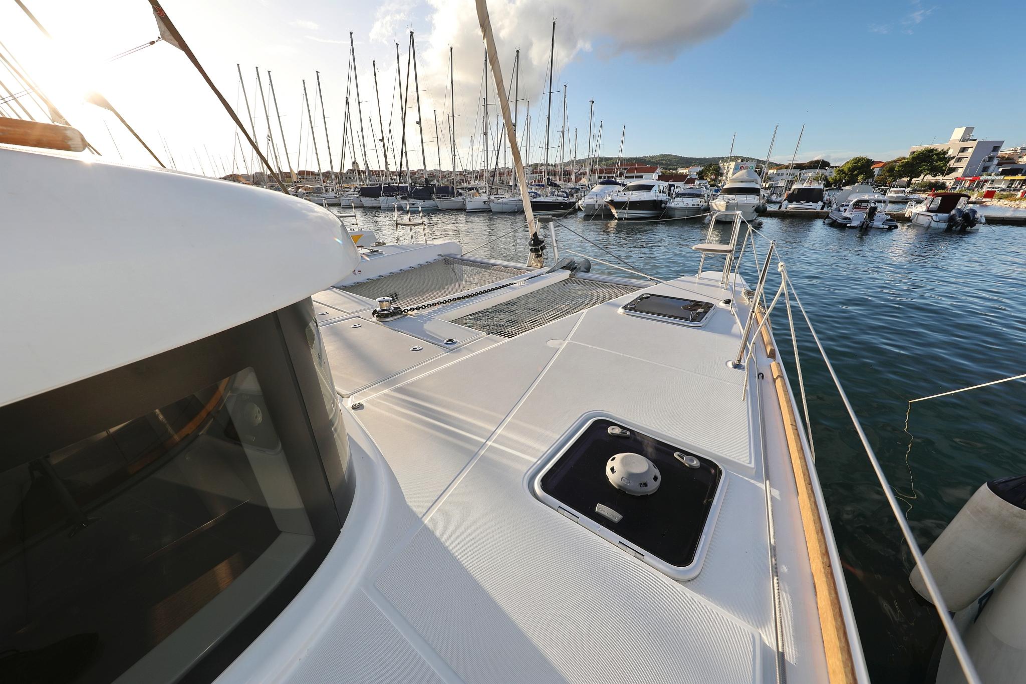 Lagoon 40 - 4 + 2 cab, picture 10