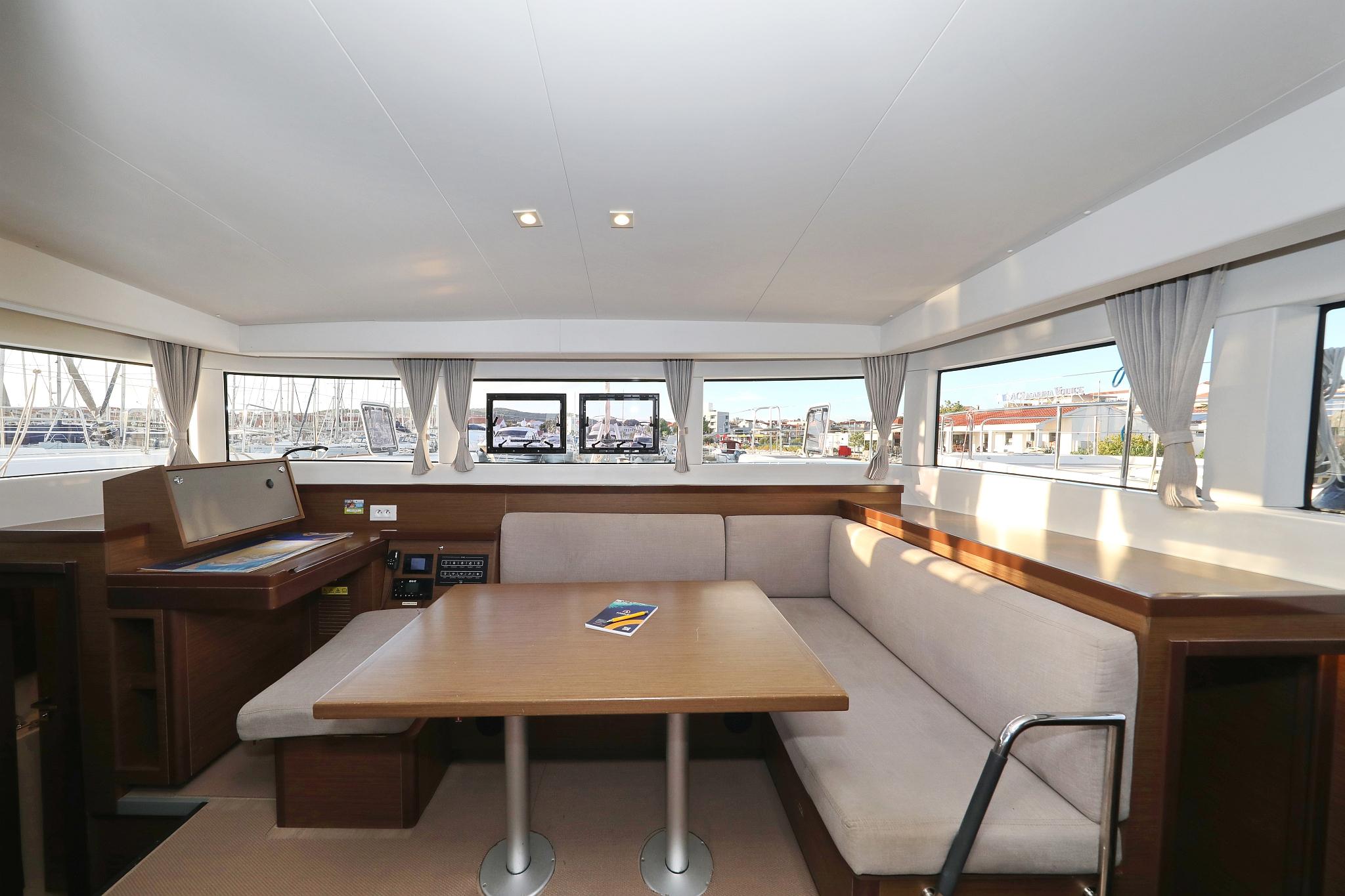 Lagoon 40 - 4 + 2 cab, picture 17