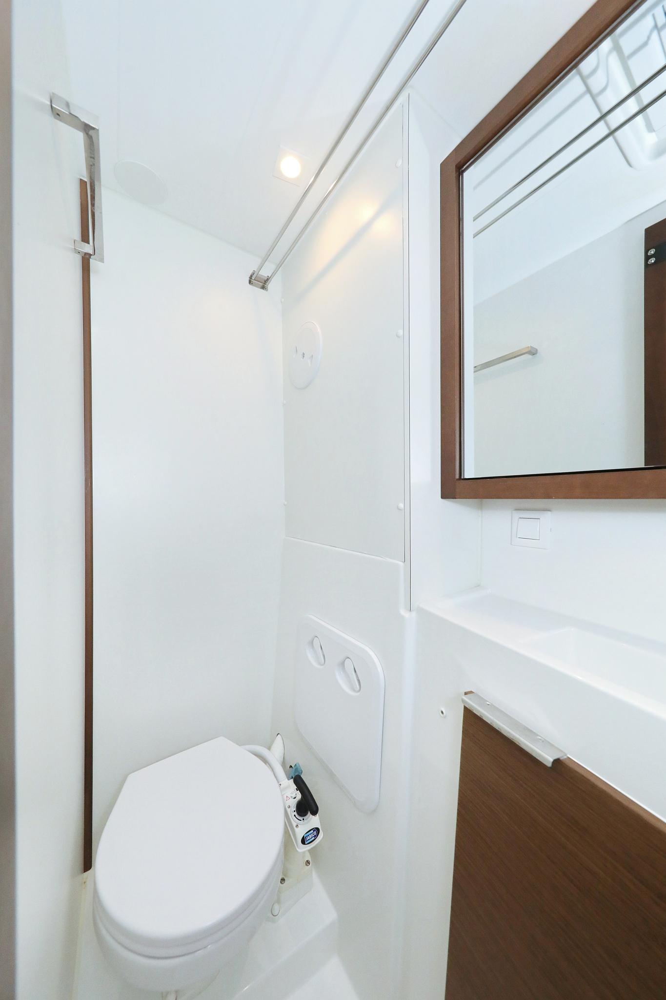 Lagoon 40 - 4 + 2 cab, picture 35