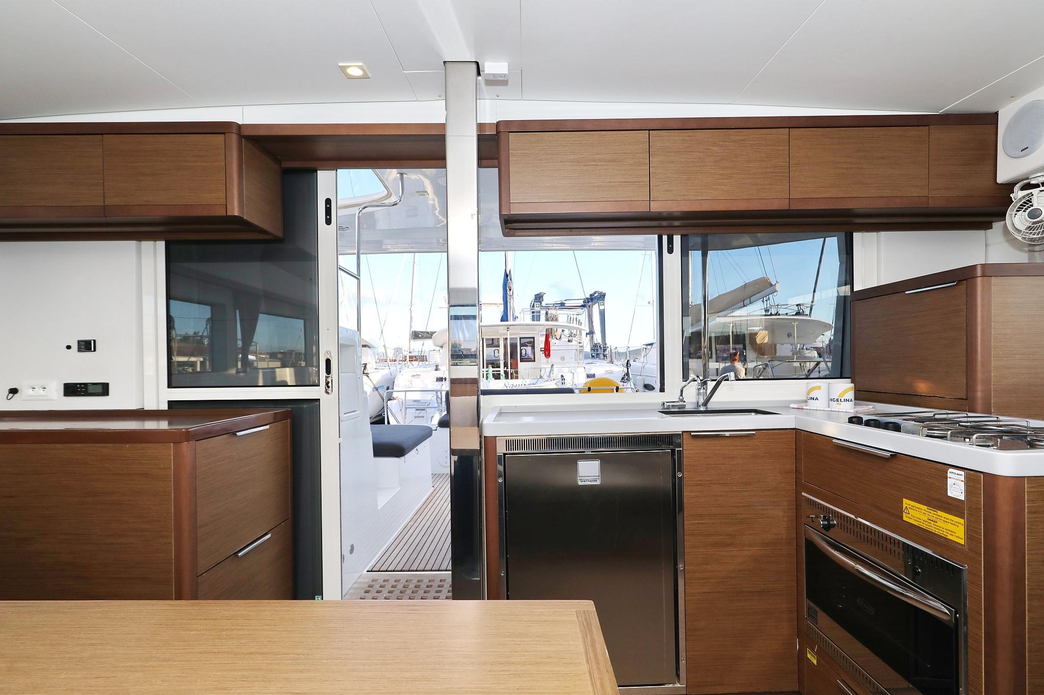 Lagoon 40 - 4 + 2 cab, picture 19