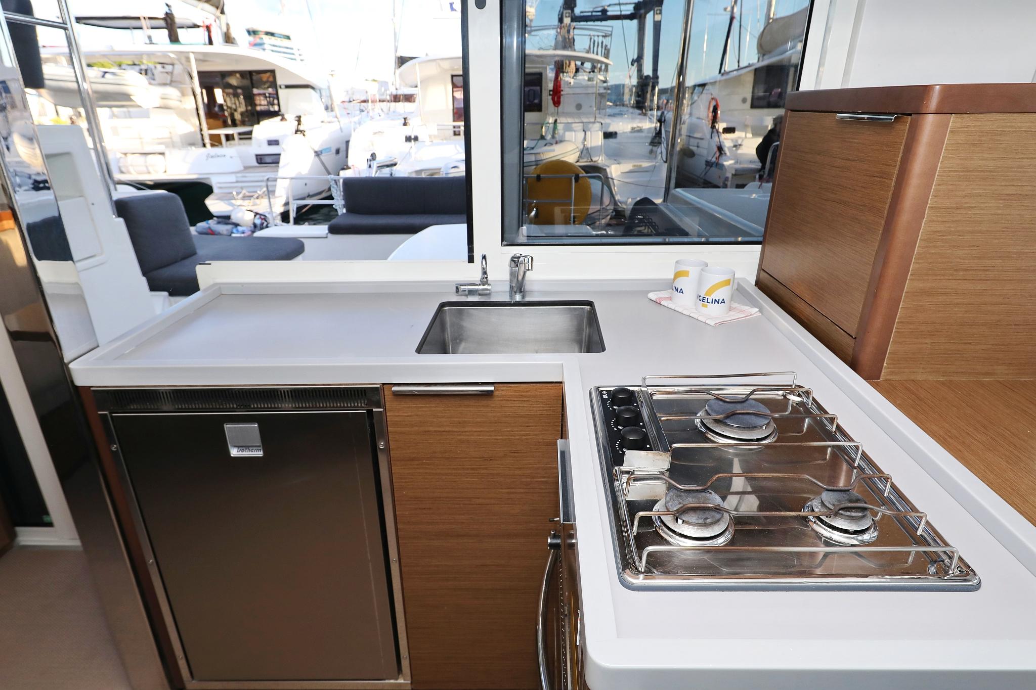 Lagoon 40 - 4 + 2 cab, picture 21