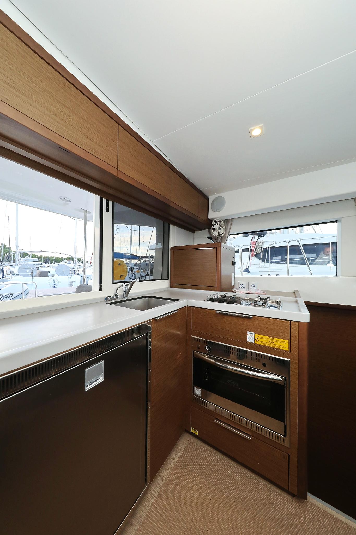 Lagoon 40 - 4 + 2 cab, picture 16