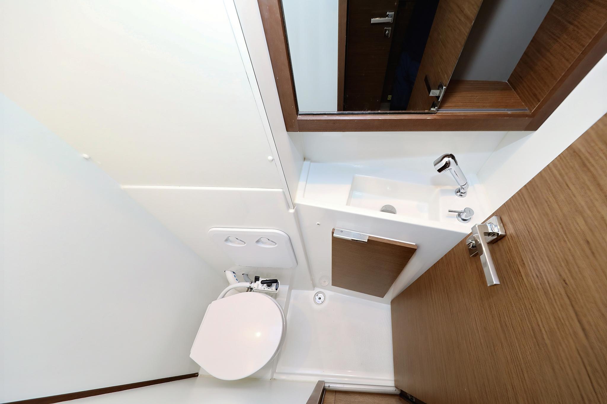 Lagoon 40 - 4 + 2 cab, picture 33