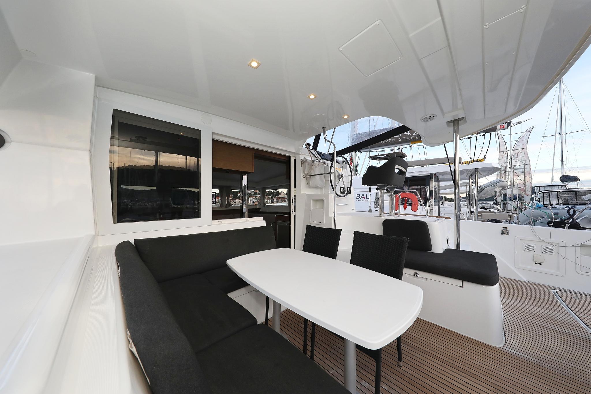 Lagoon 40 - 4 + 2 cab, picture 6