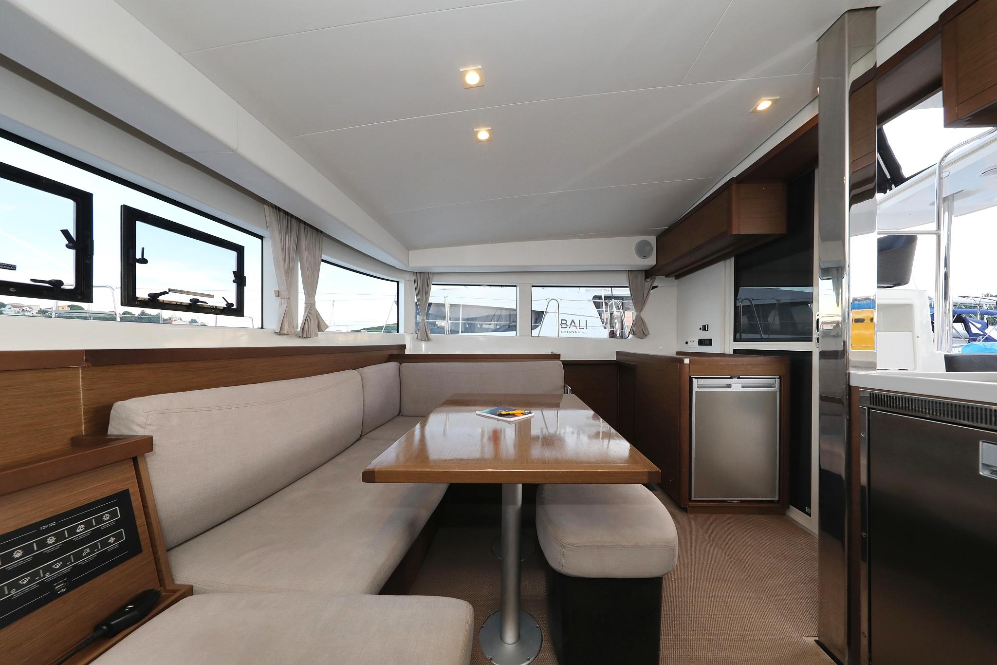 Lagoon 40 - 4 + 2 cab, picture 13