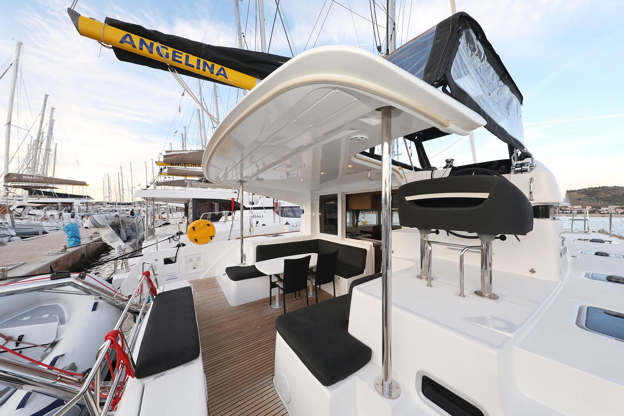 Lagoon 40 - 4 + 2 cab, picture 4