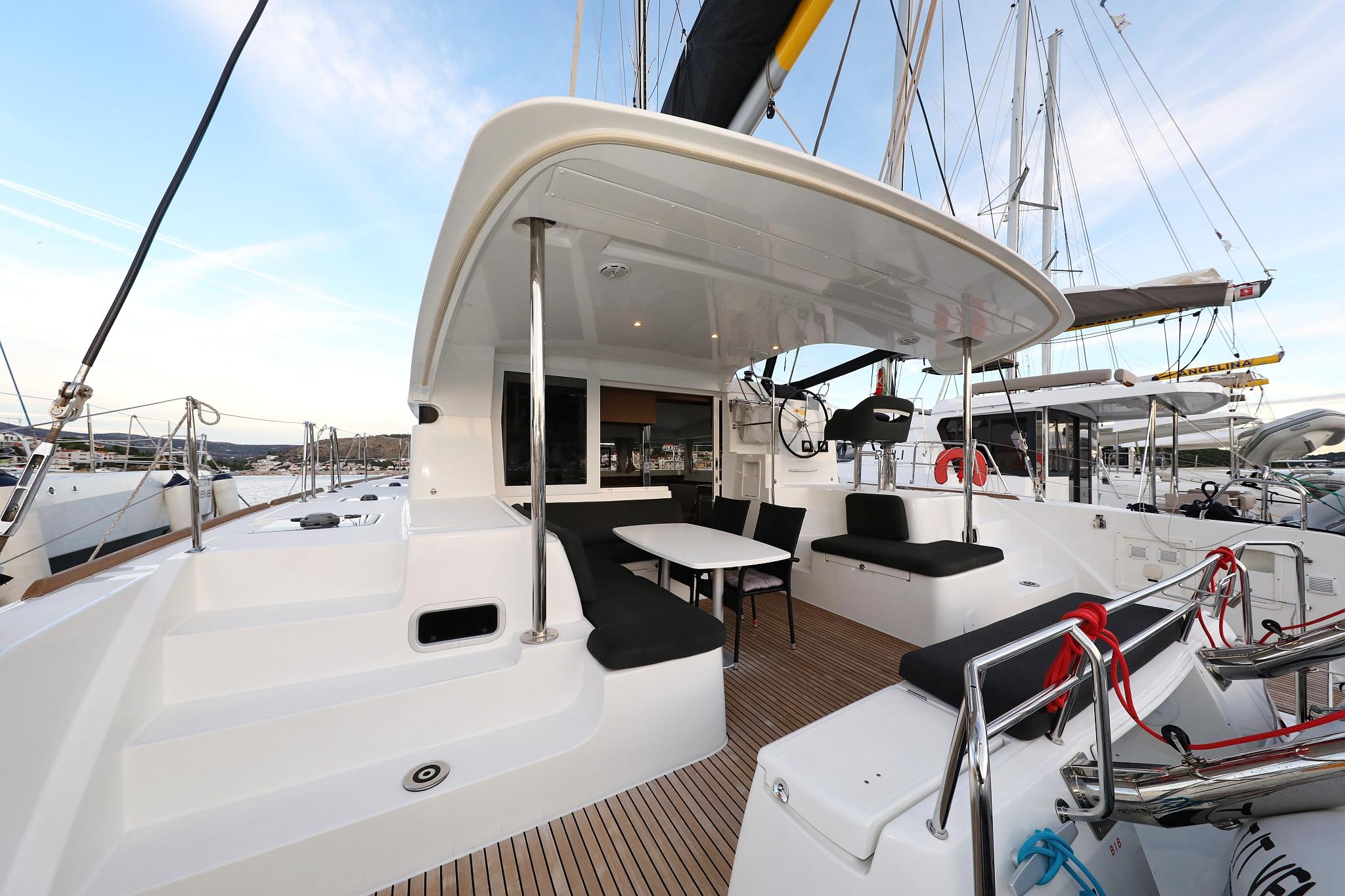 Lagoon 40 - 4 + 2 cab, picture 3