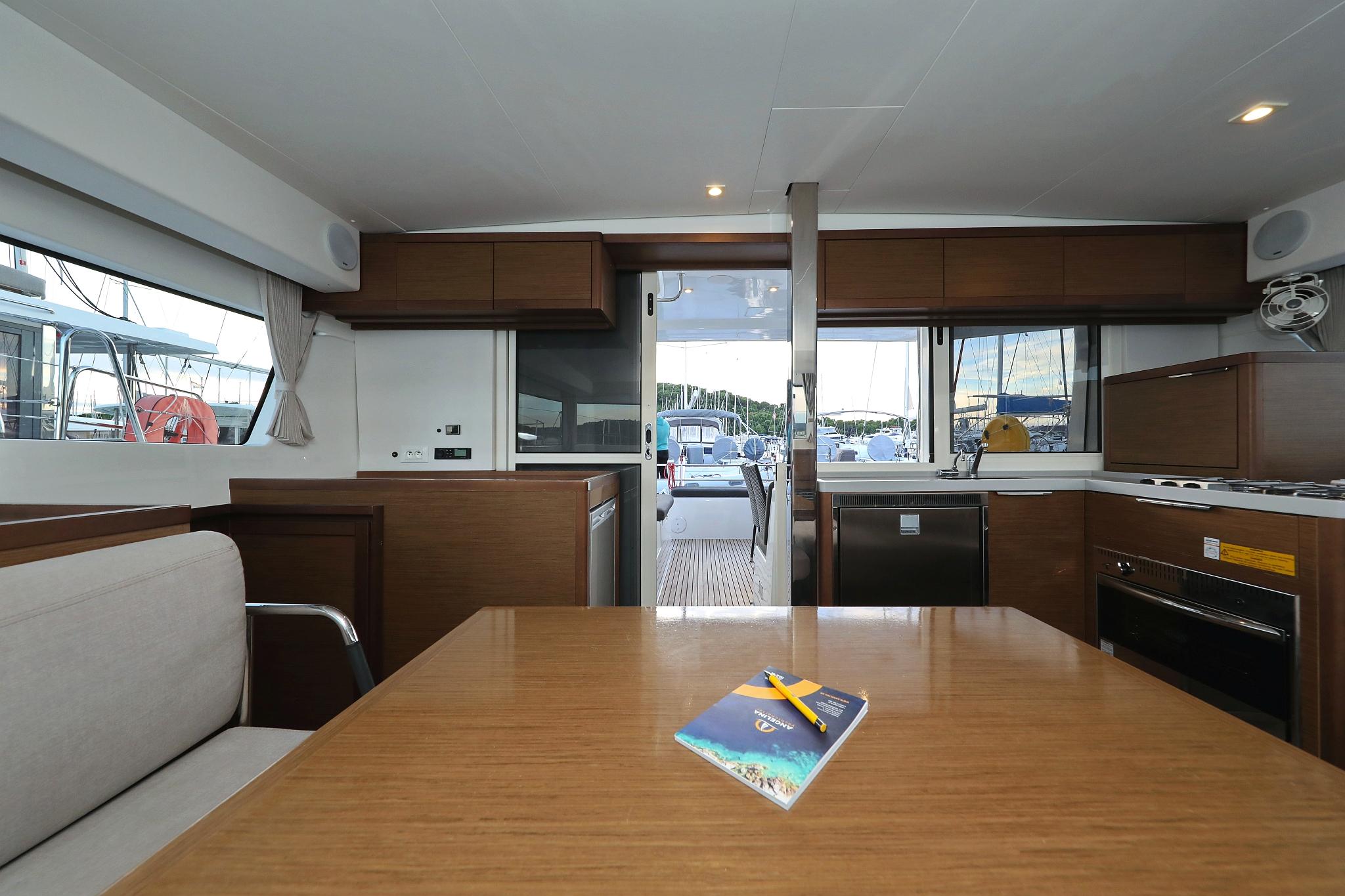 Lagoon 40 - 4 + 2 cab, picture 15