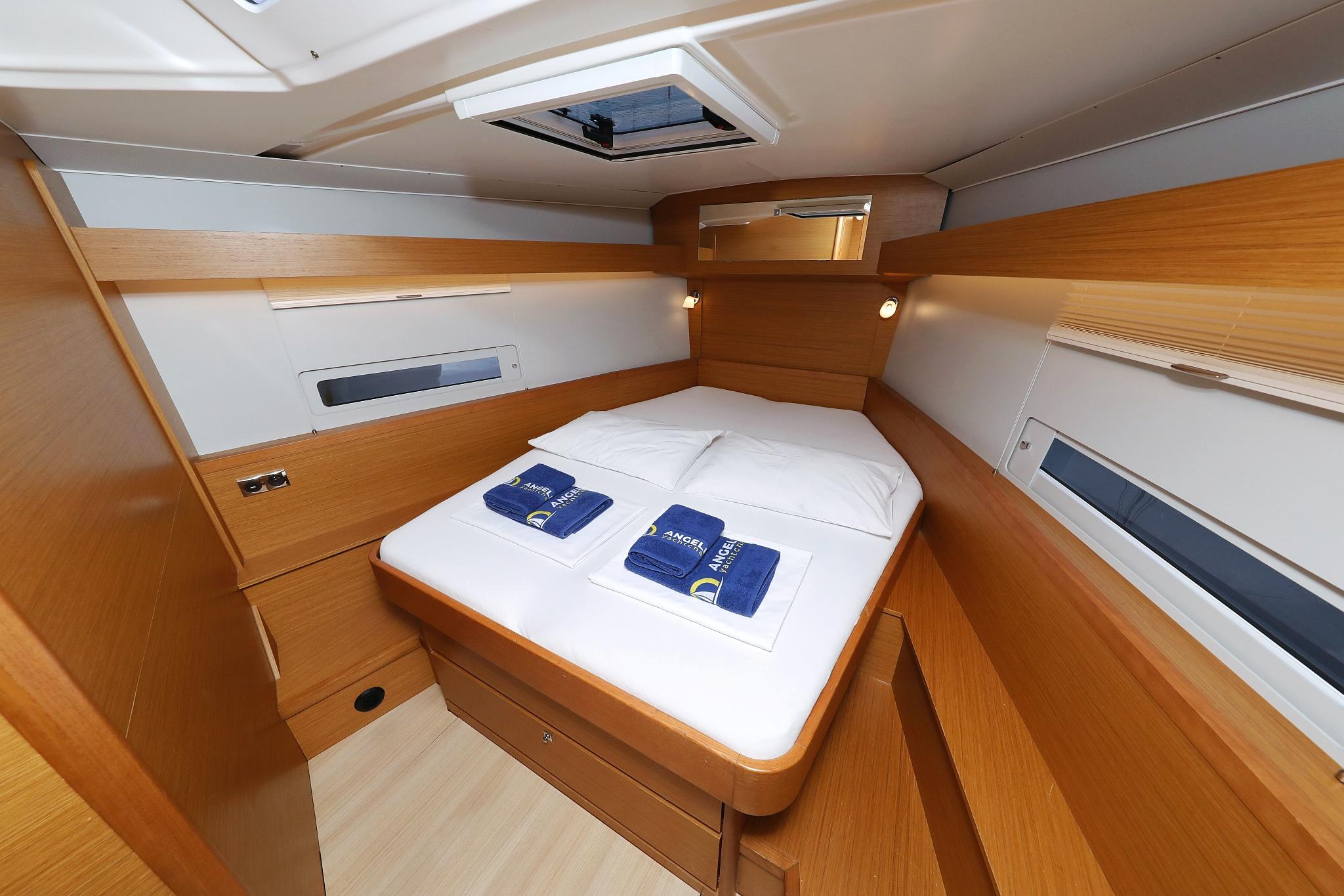 Dufour 430 - 3 cab., picture 29