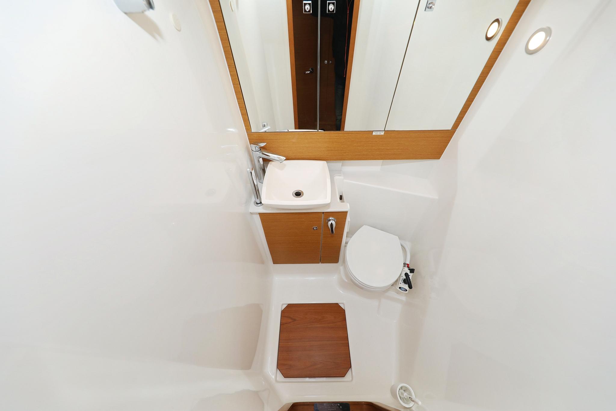 Dufour 430 - 3 cab., picture 33