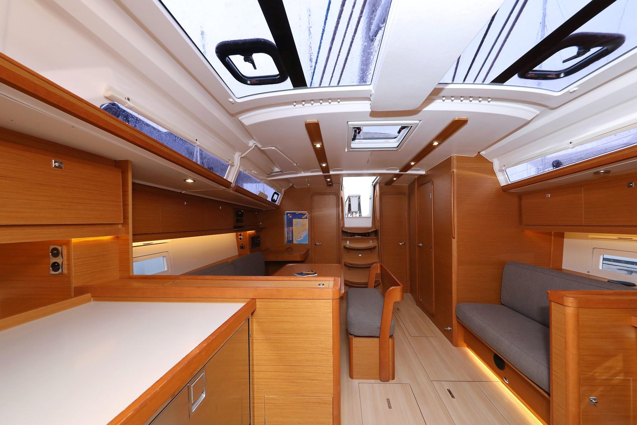 Dufour 430 - 3 cab., picture 21
