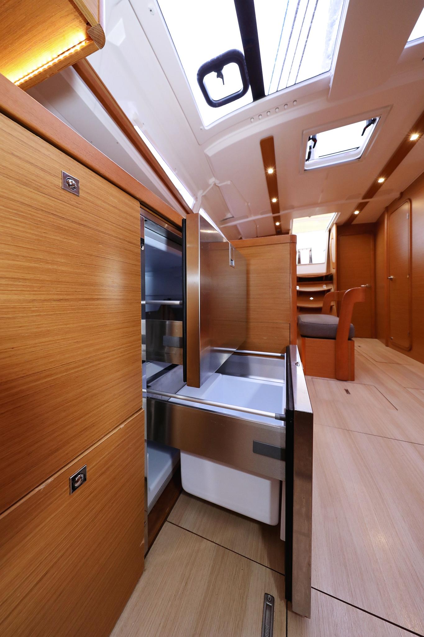 Dufour 430 - 3 cab., picture 43