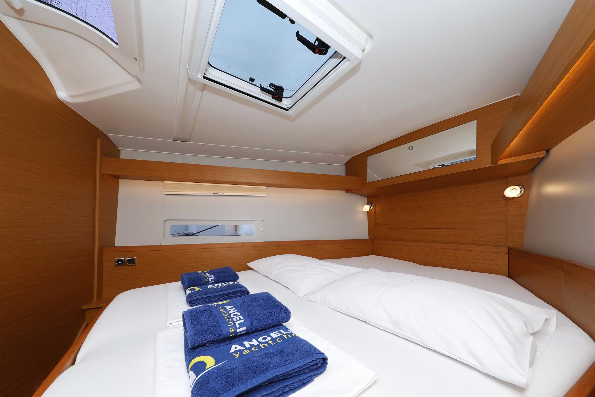 Dufour 430 - 3 cab., picture 31