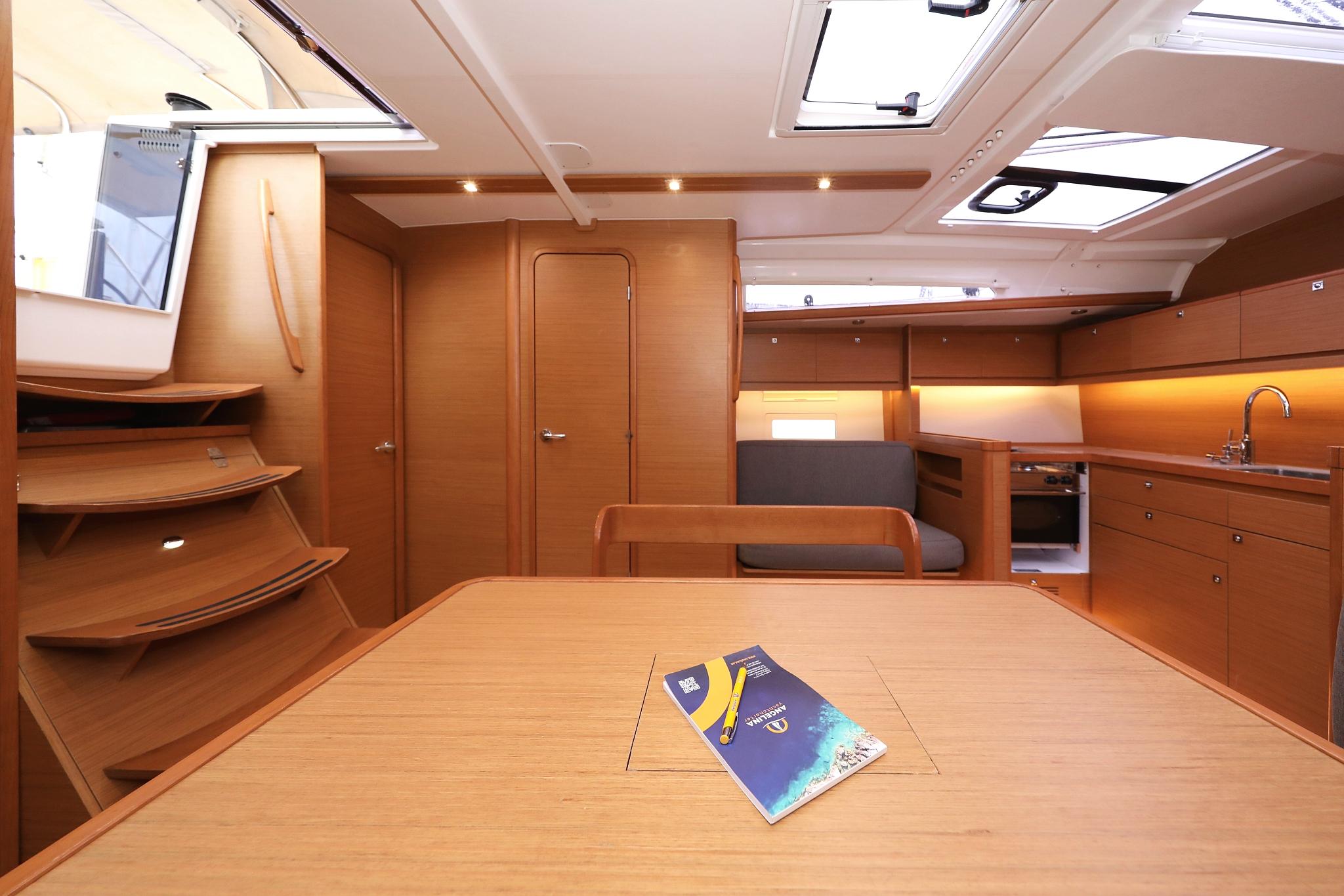 Dufour 430 - 3 cab., picture 16