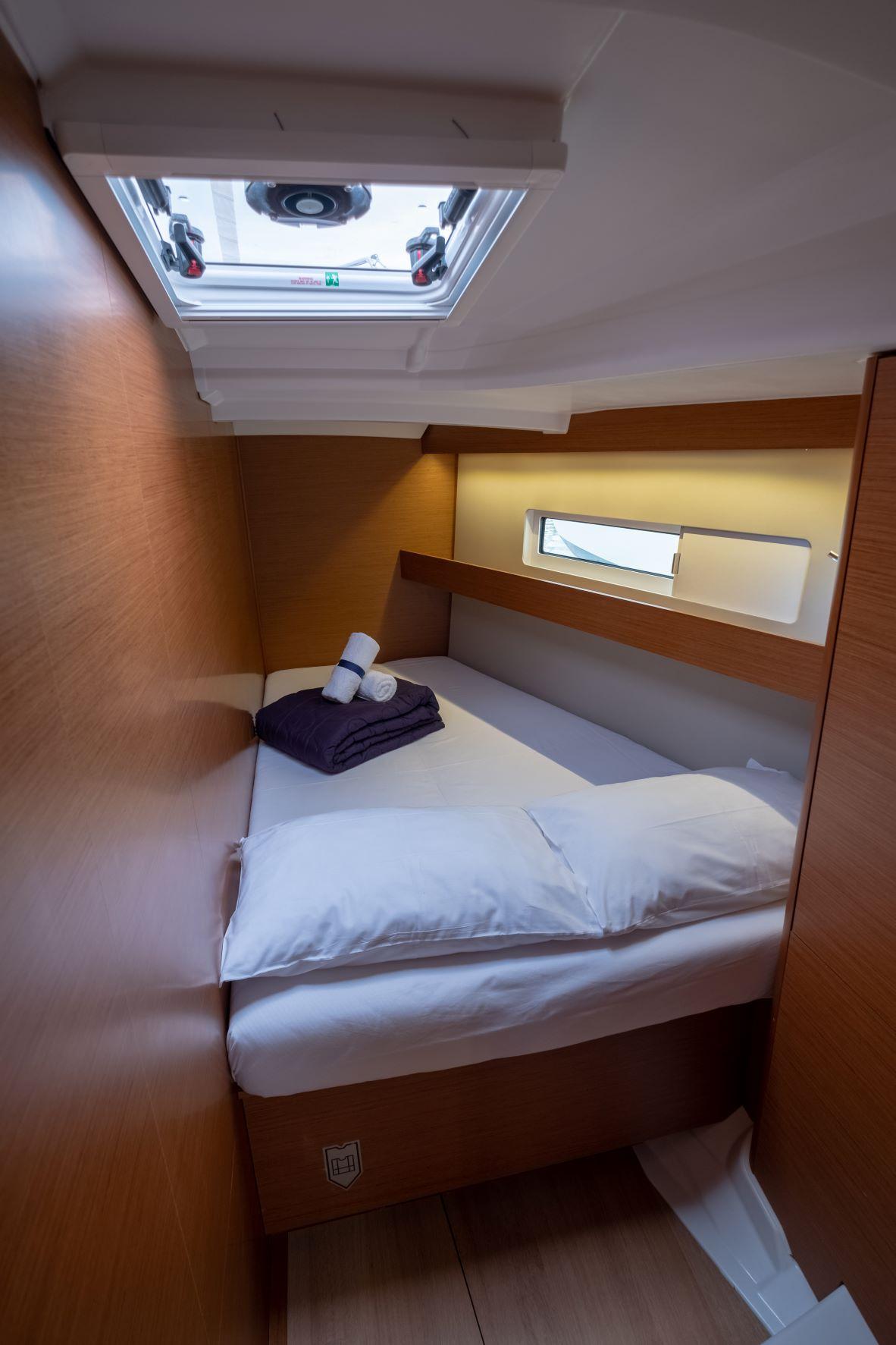 Sun Odyssey 440 - 4 cab., picture 15