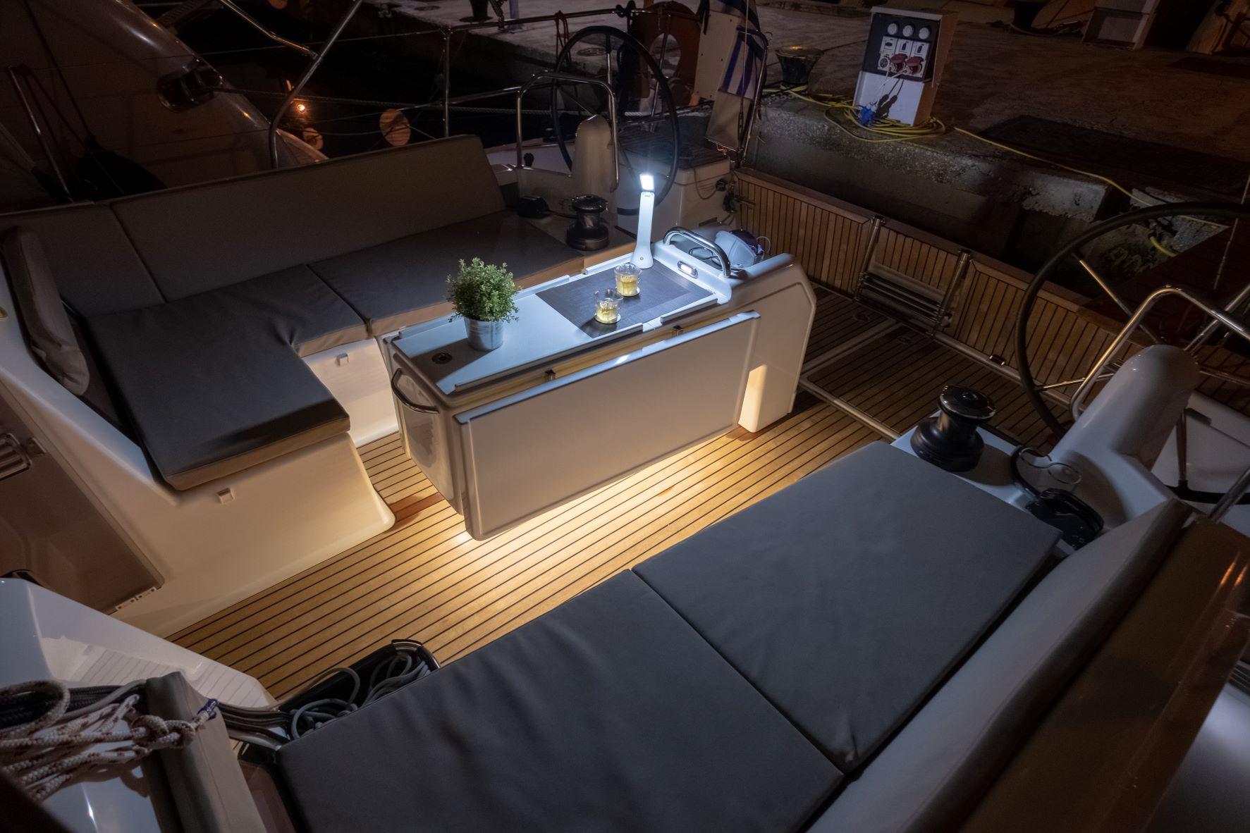 Sun Odyssey 440 - 4 cab., picture 11