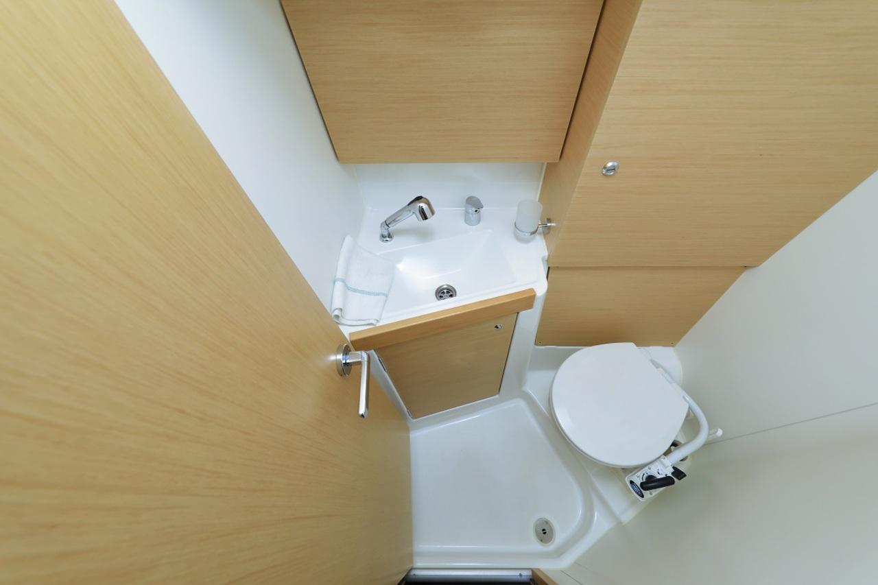 Oceanis 38.1, picture 16