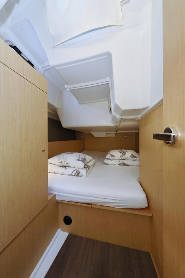 Oceanis 38.1, picture 13