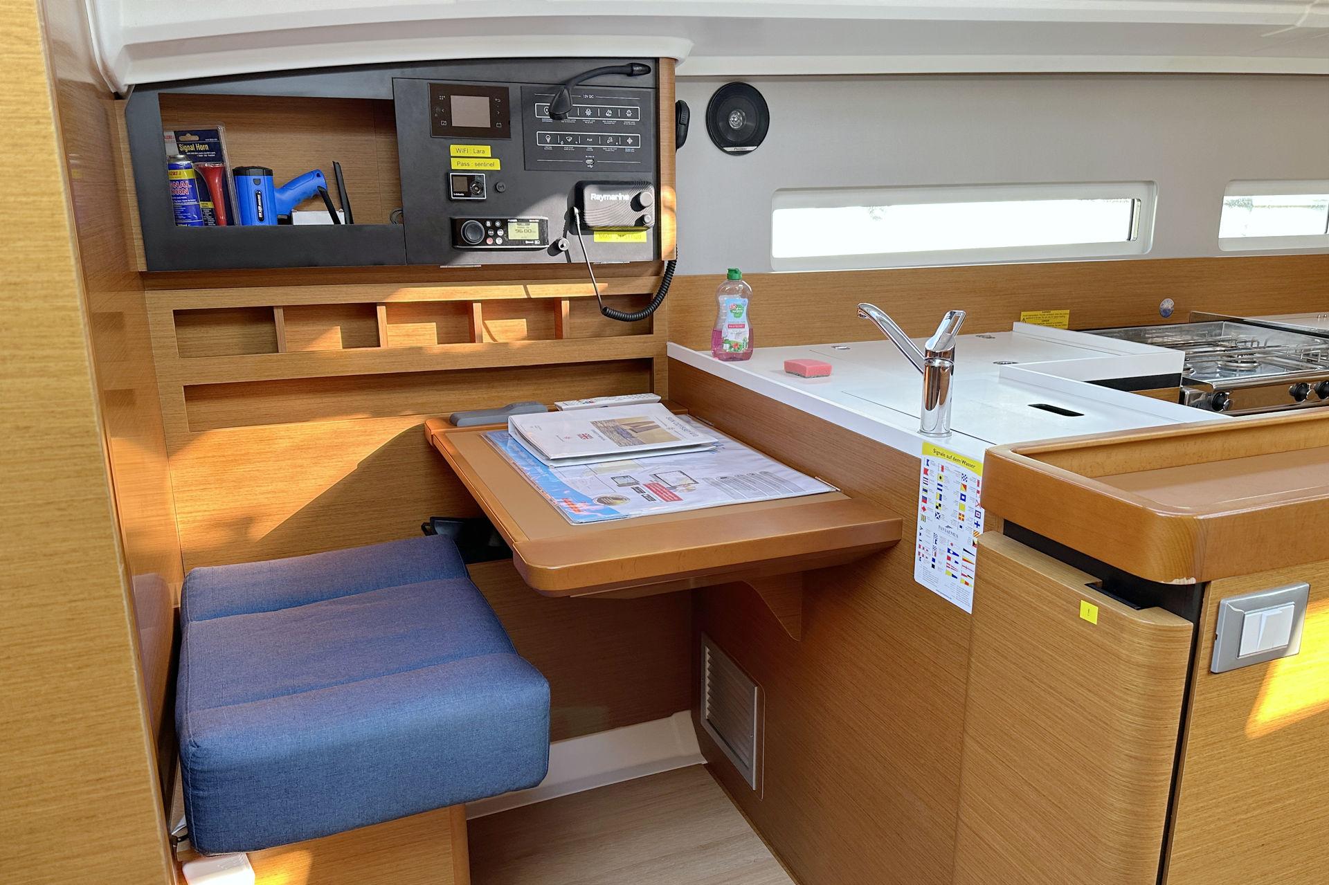 Sun Odyssey 410 - 3 cab., picture 18