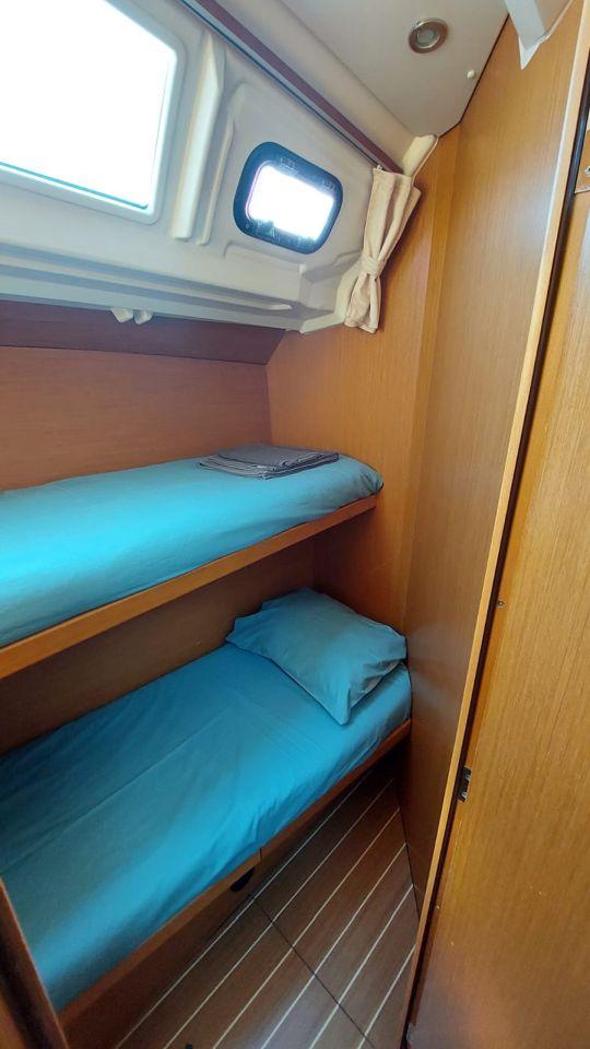 Jeanneau 53 - 5 cab. - Madeleine, picture 9