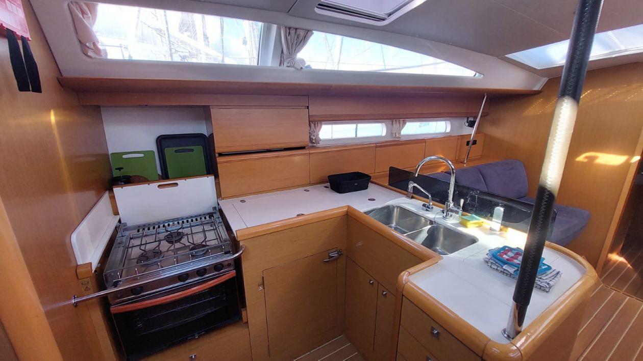 Jeanneau 53 - 5 cab. - Madeleine, picture 6