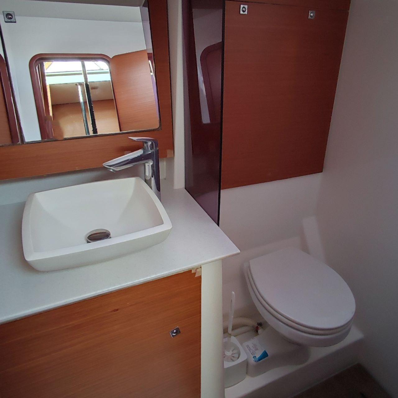 Dufour 520 GL, picture 16