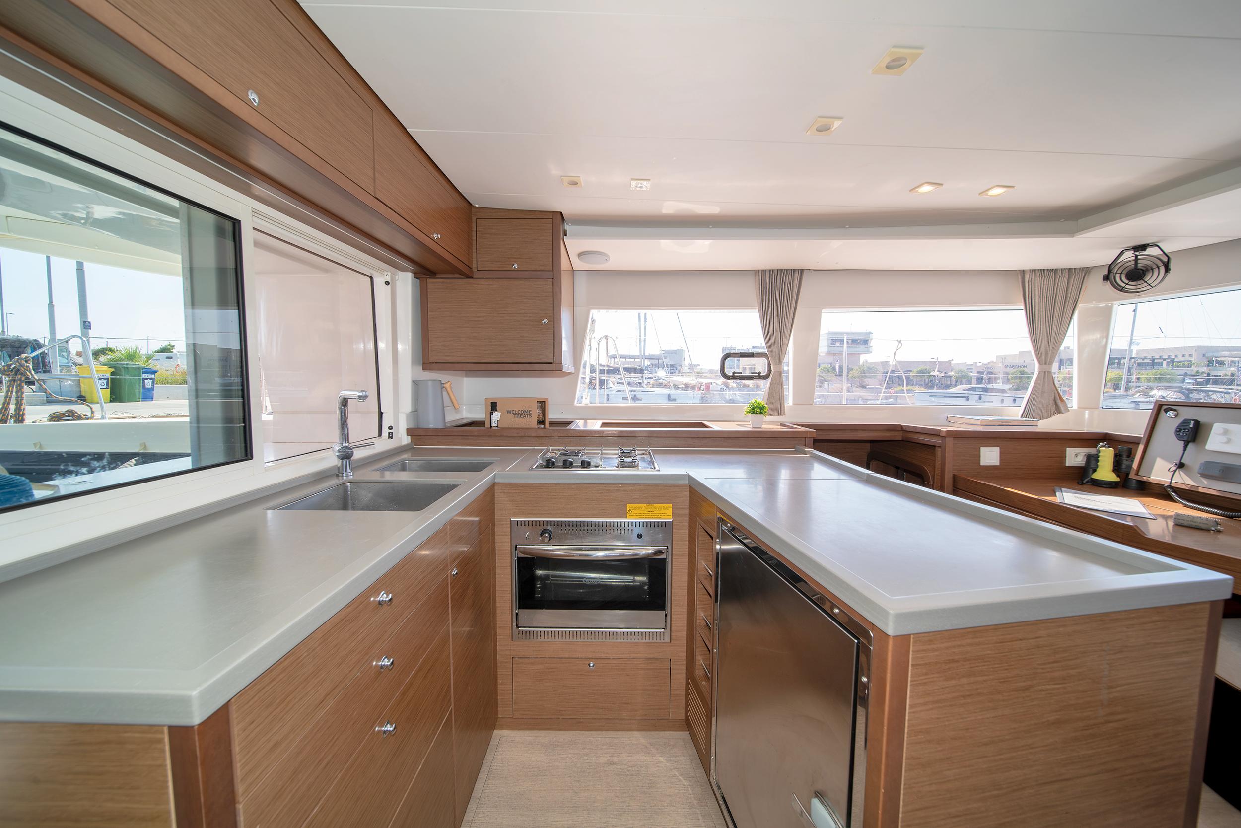 Lagoon 450 F - 4 + 2 cab., picture 13