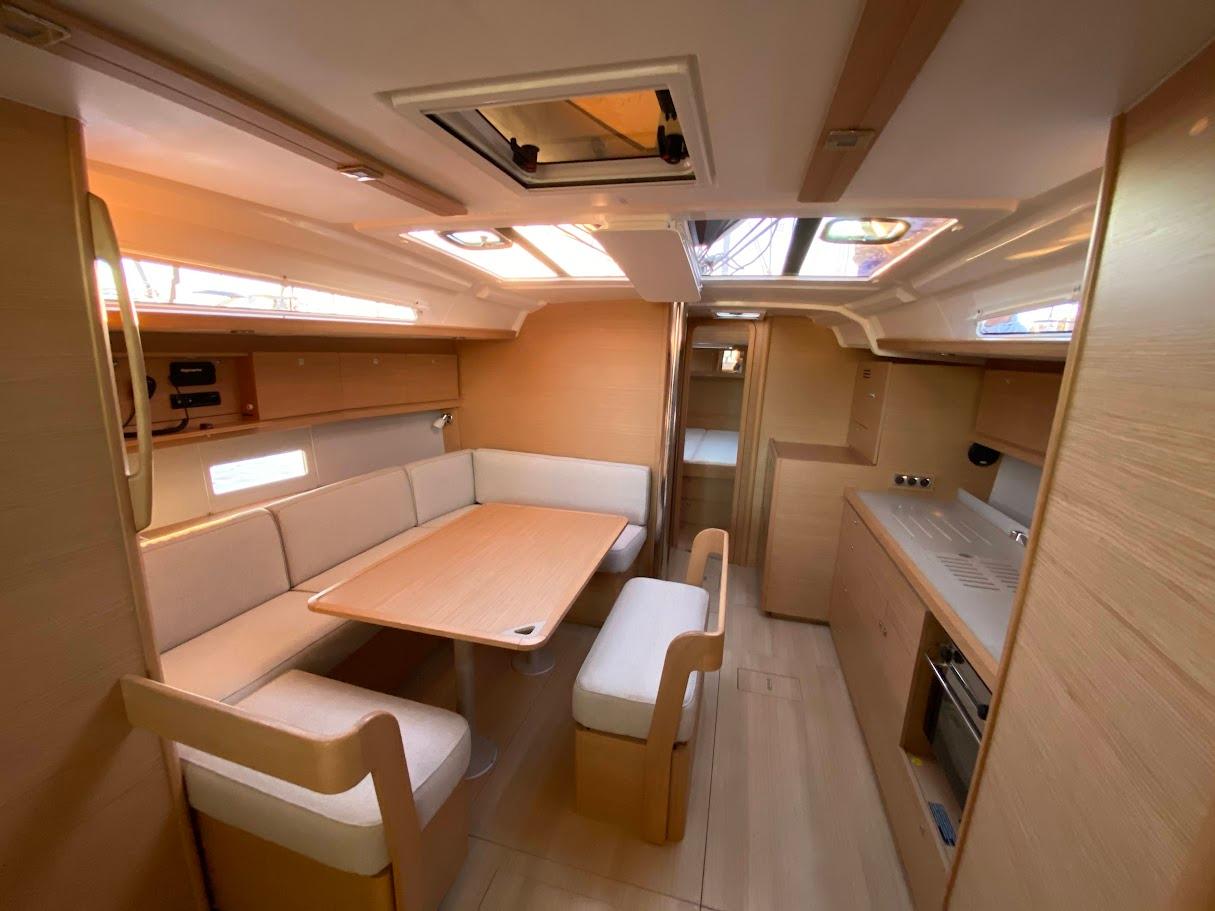 Dufour 430 GL, picture 3