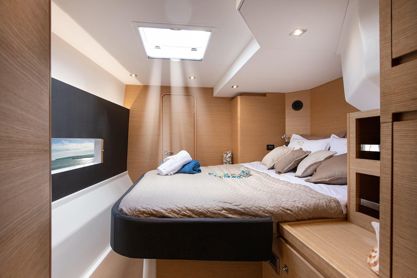 Dufour 48 Catamaran - 5 + 1 cab., picture 9