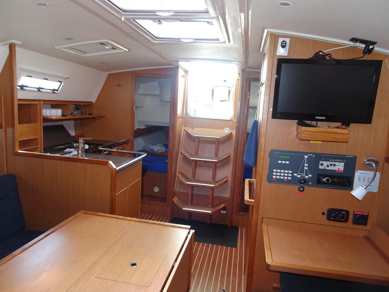Bavaria Cruiser 36, picture 7