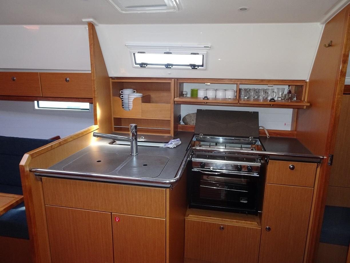 Bavaria Cruiser 36, picture 9