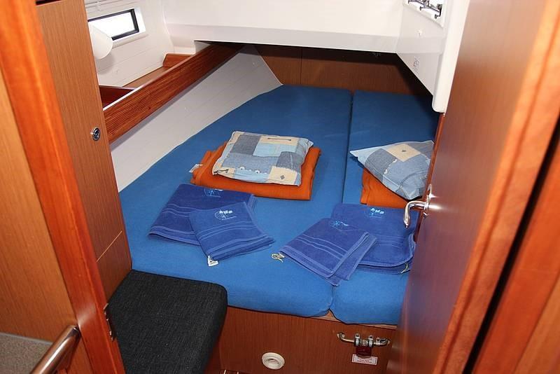 Bavaria Cruiser 36, picture 10