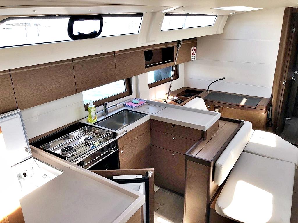 Oceanis 51.1 - 5 + 1 cab., picture 12