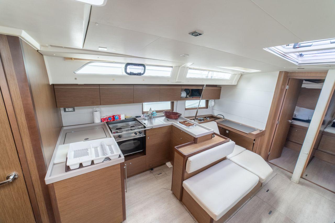 Oceanis 51.1 - 5 + 1 cab., picture 9