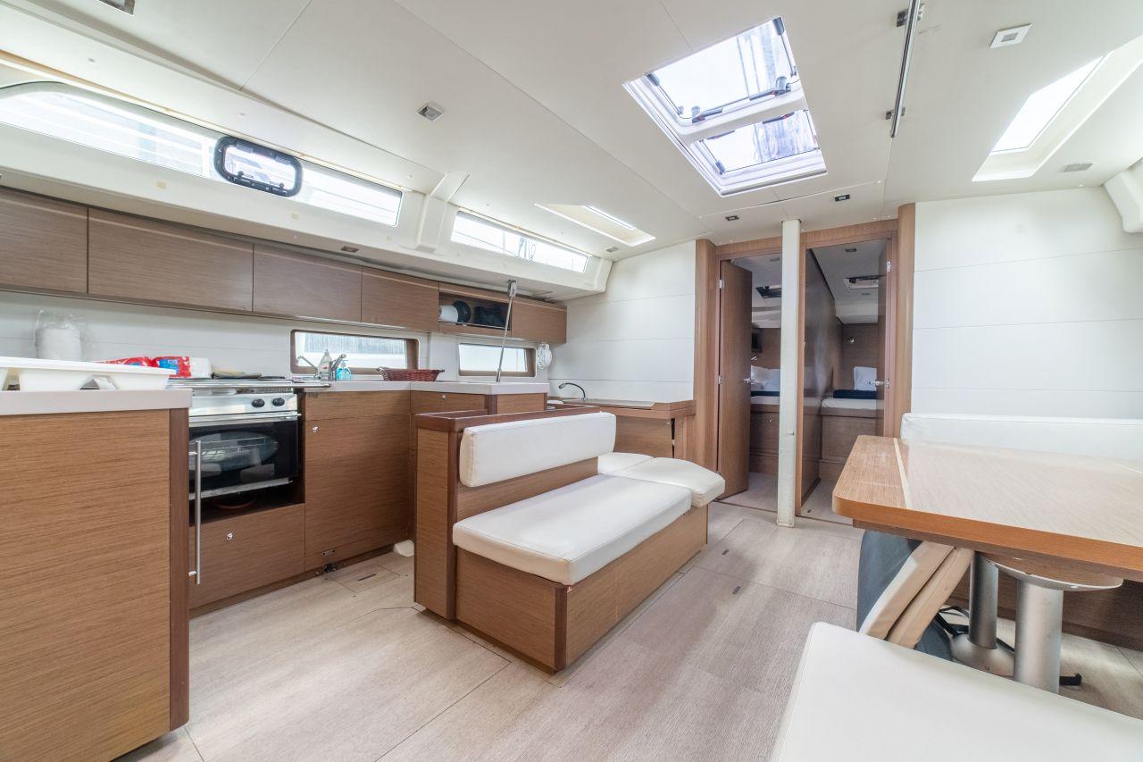 Oceanis 51.1 - 5 + 1 cab., picture 8