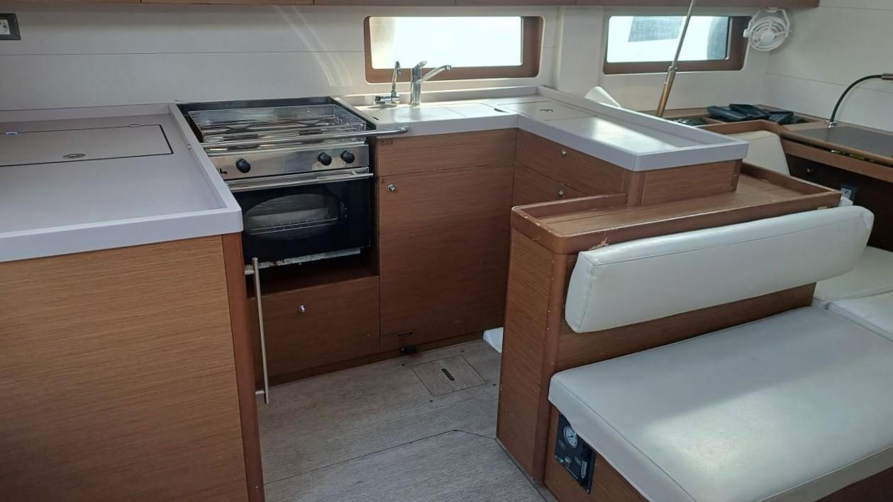 Oceanis 51.1 - 5 + 1 cab., picture 6