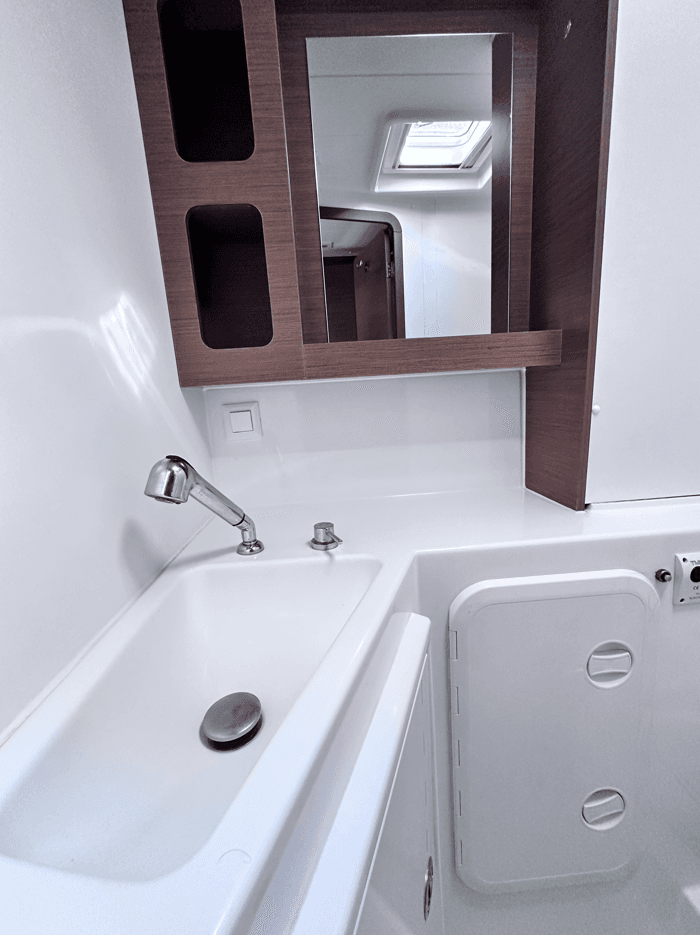 Lagoon 42 - 4 + 2 cab., picture 29