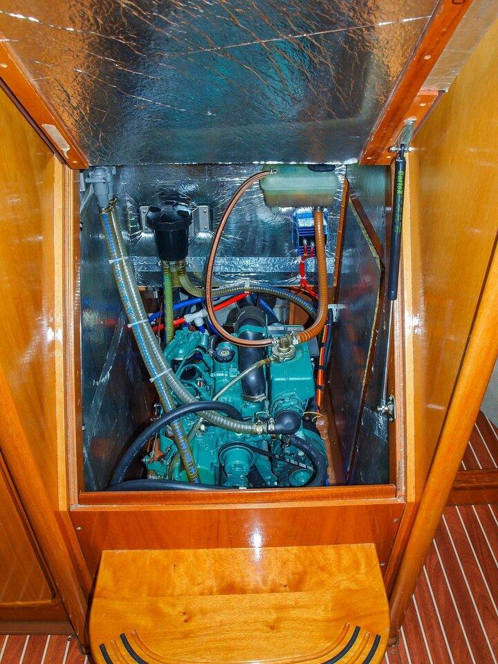 Bavaria 32, picture 10