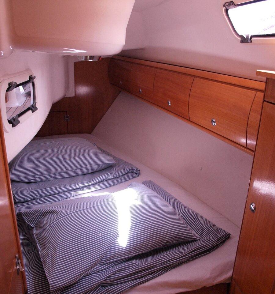 Bavaria 32, picture 8